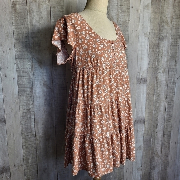 Aeropostale Floral Dress. Size Medium. Rusty orange color with white flowers. - Picture 3 of 7